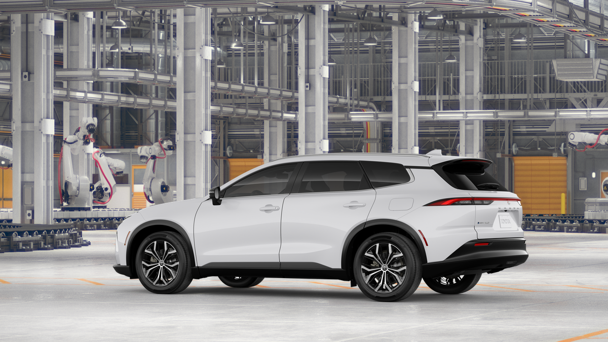 New 2026 Oxygen White Toyota XLE image 5