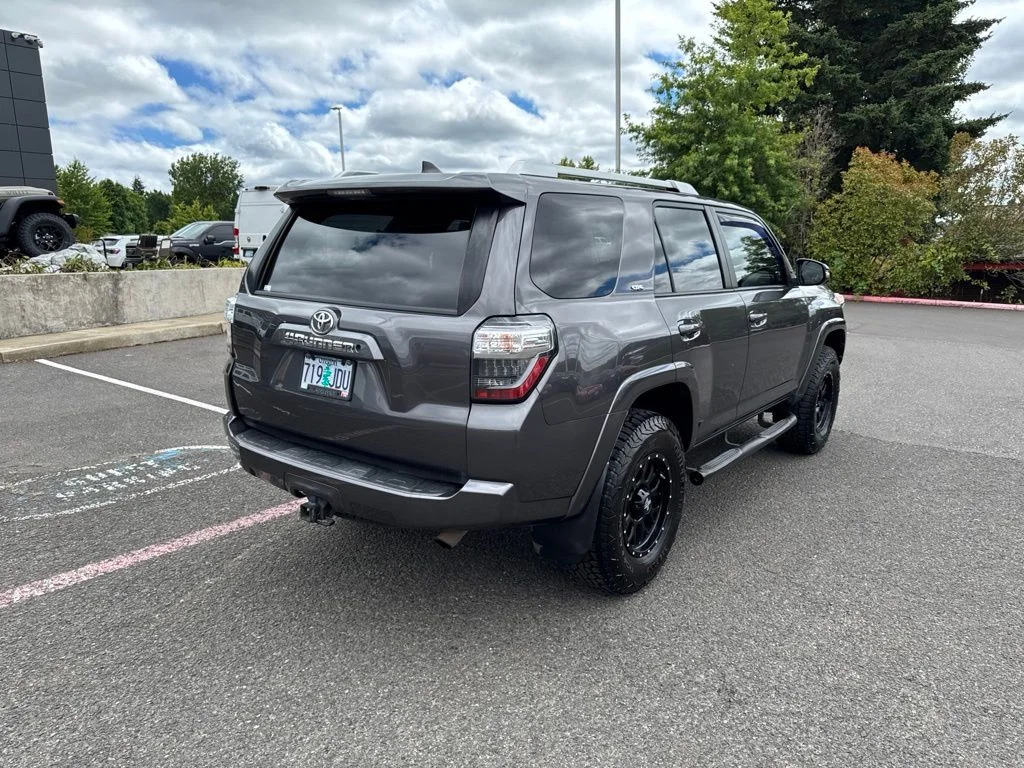Used 2016 Gray Toyota SR5 Premium image 11