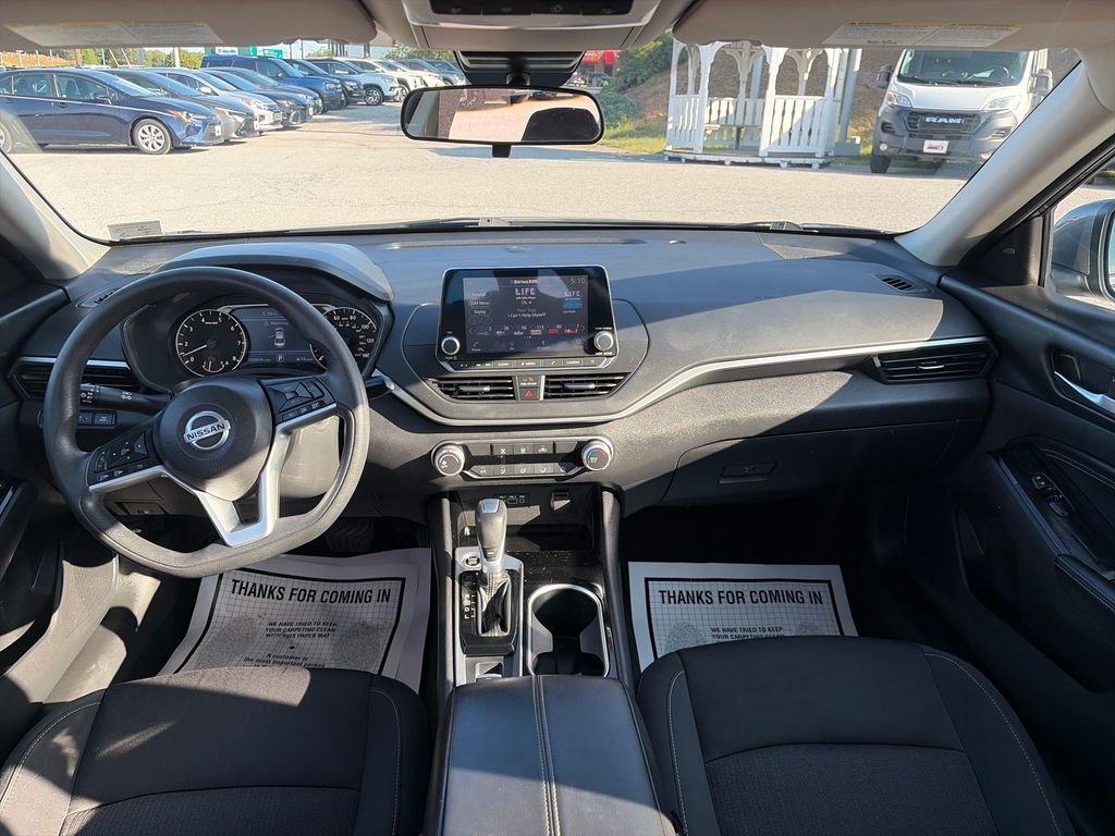 Used 2021 Gun Metallic Nissan 2.5 SV image 13