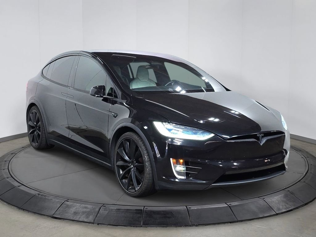 Used 2018  Tesla 75D image 9