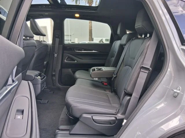 New 2027 2T HRBR GRAY INFINITI Sport AWD image 20