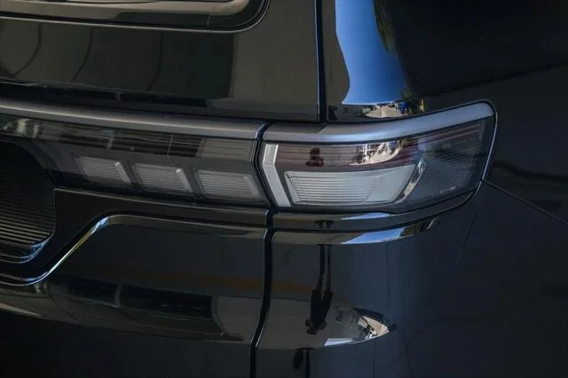 New 2026 High Gloss Black Exterior Paint Jeep Grand Wagoneer image 7
