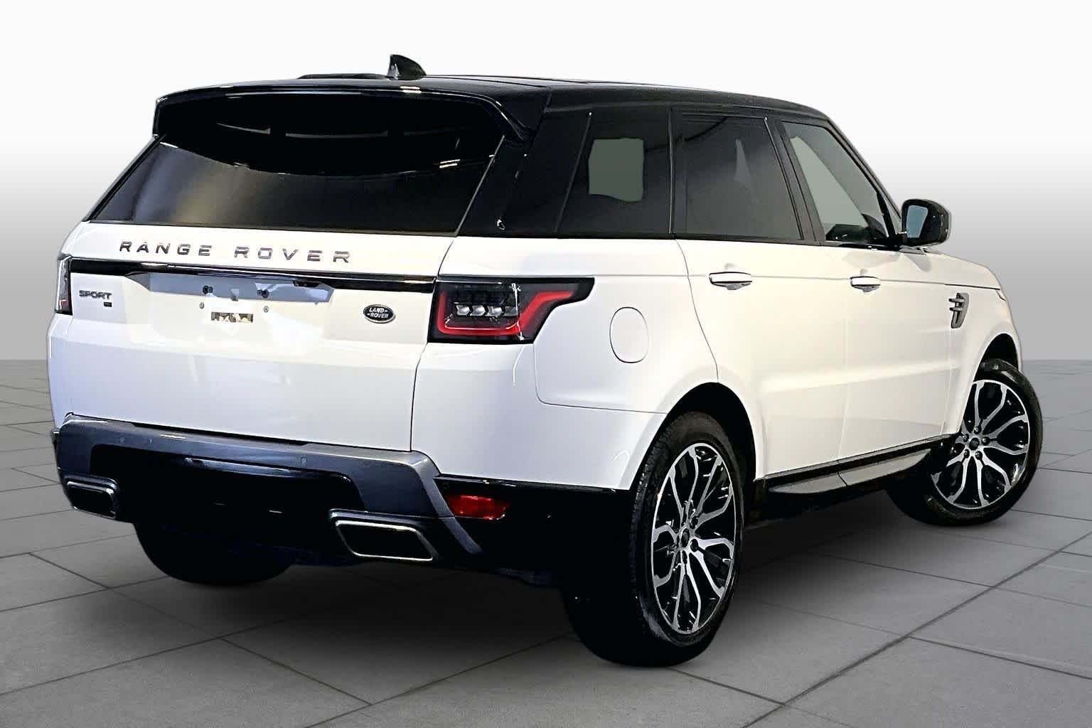 Used 2021 Fuji White Land Rover HSE Silver Edition image 13