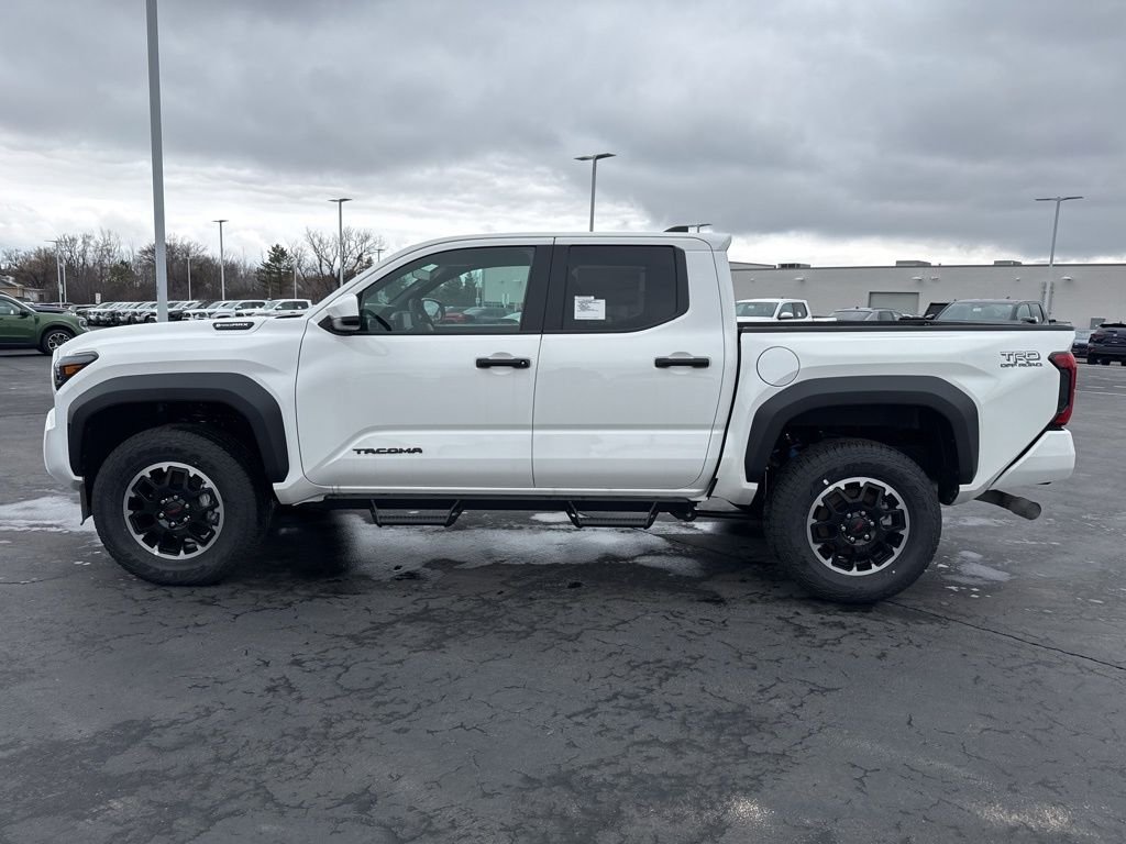 2025 Toyota Tacoma TRD Off Road - Photo 12