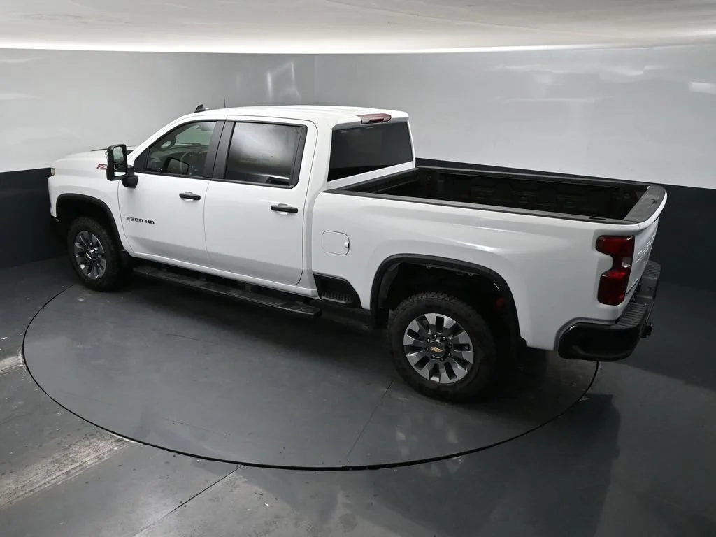 New 2026 Summit White Chevrolet Custom image 49