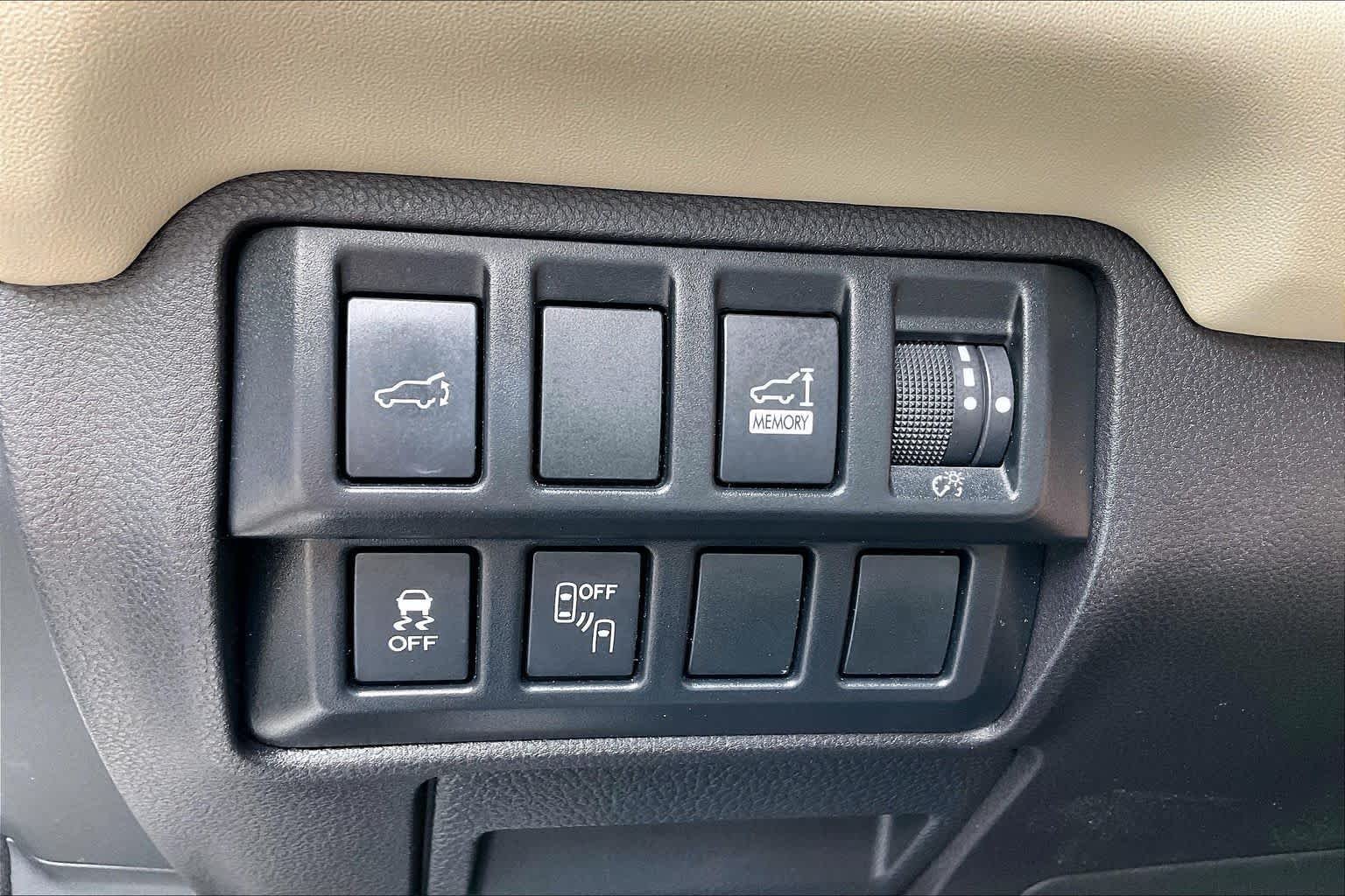 Used 2019 Crystal White Pearl Subaru Touring image 36