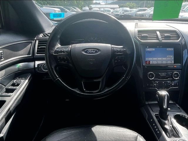 Used 2018 Gray Ford XLT image 5