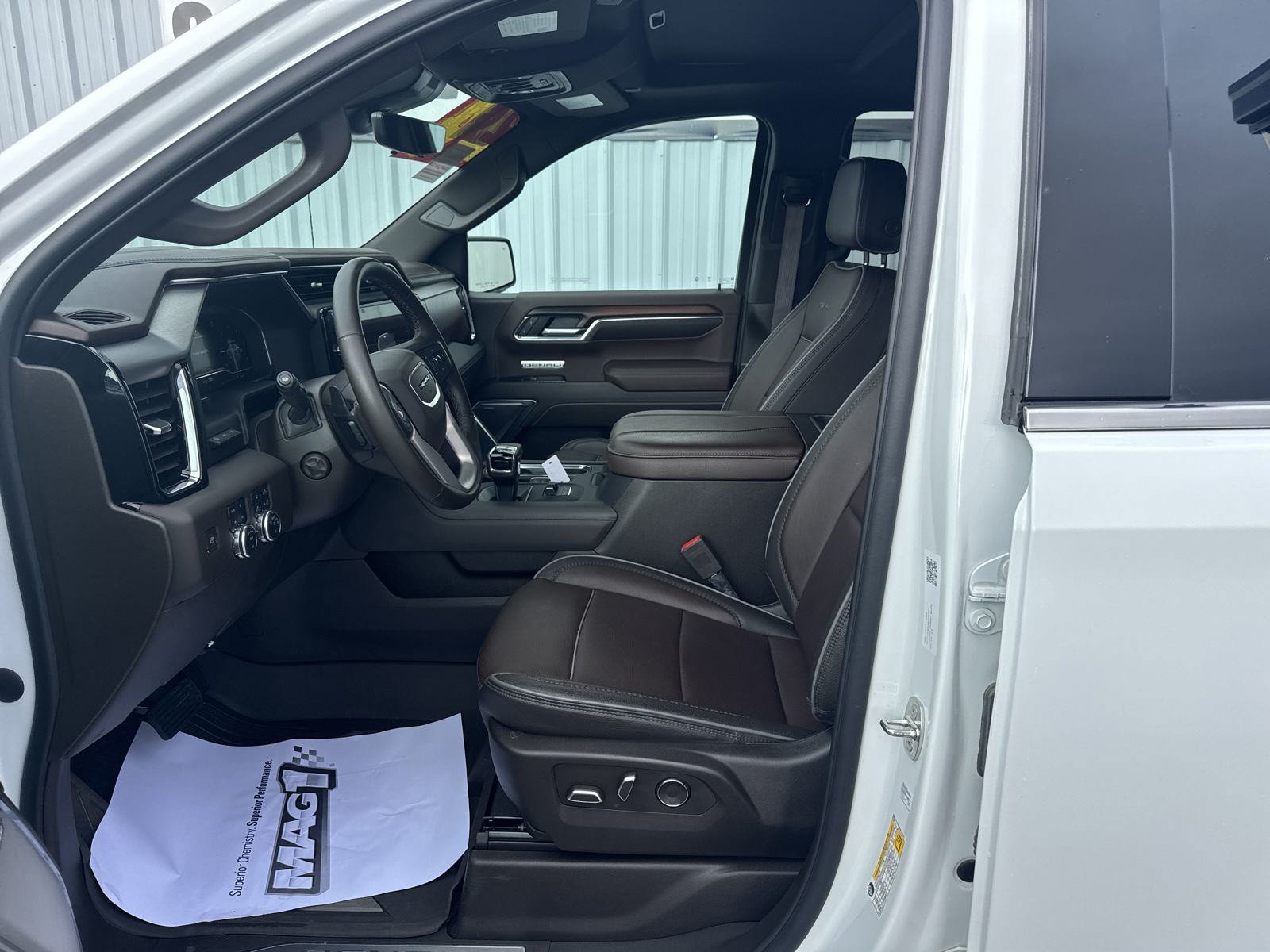 Used 2024 White GMC Denali image 11