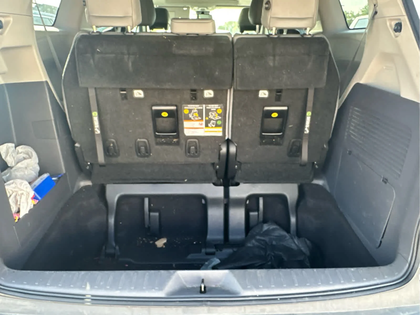 Used 2022 Wind Chill Pearl Toyota XLE image 7