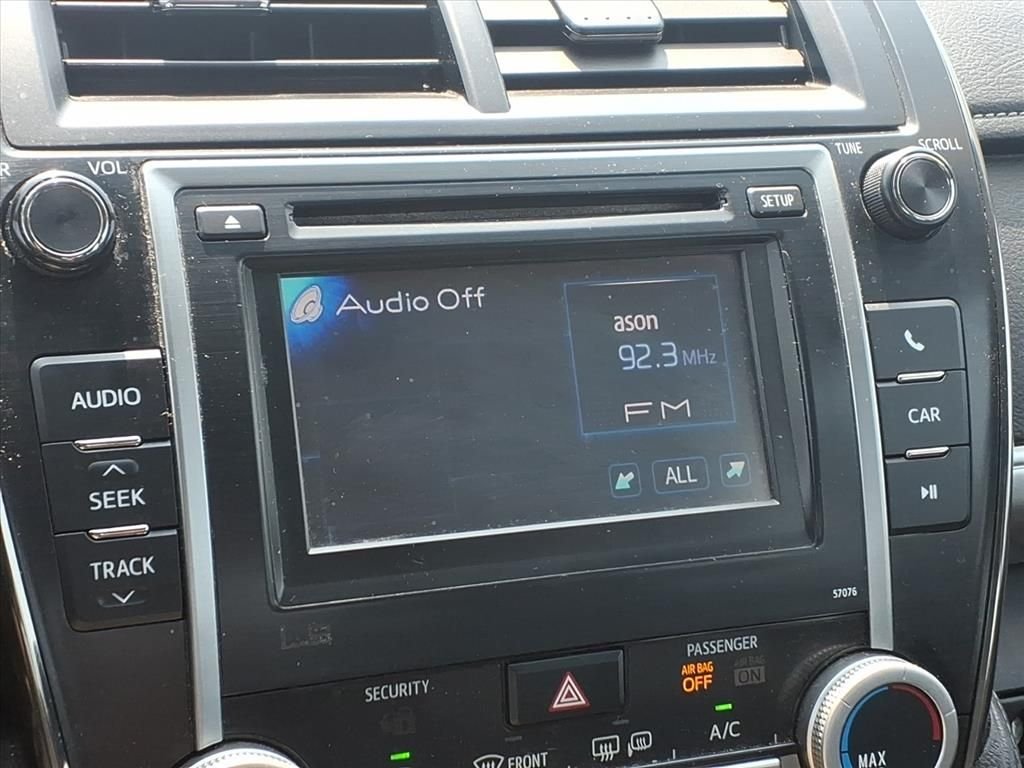 Used 2013 Black Toyota SE image 22