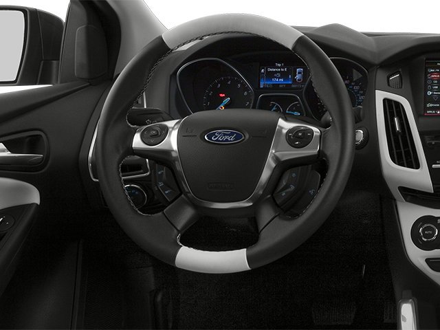 Used 2014 Ingot Silver Metallic Ford SE image 6