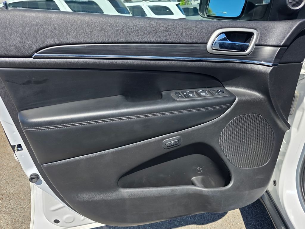 Certified Used 2020 White Jeep Limited image 13