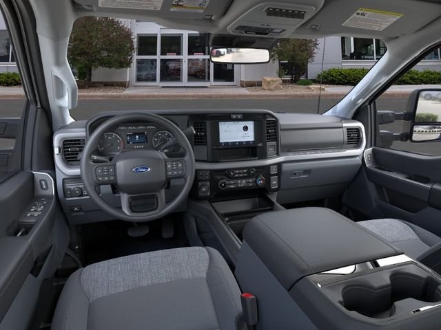 New 2026 Oxford White Ford XLT image 9