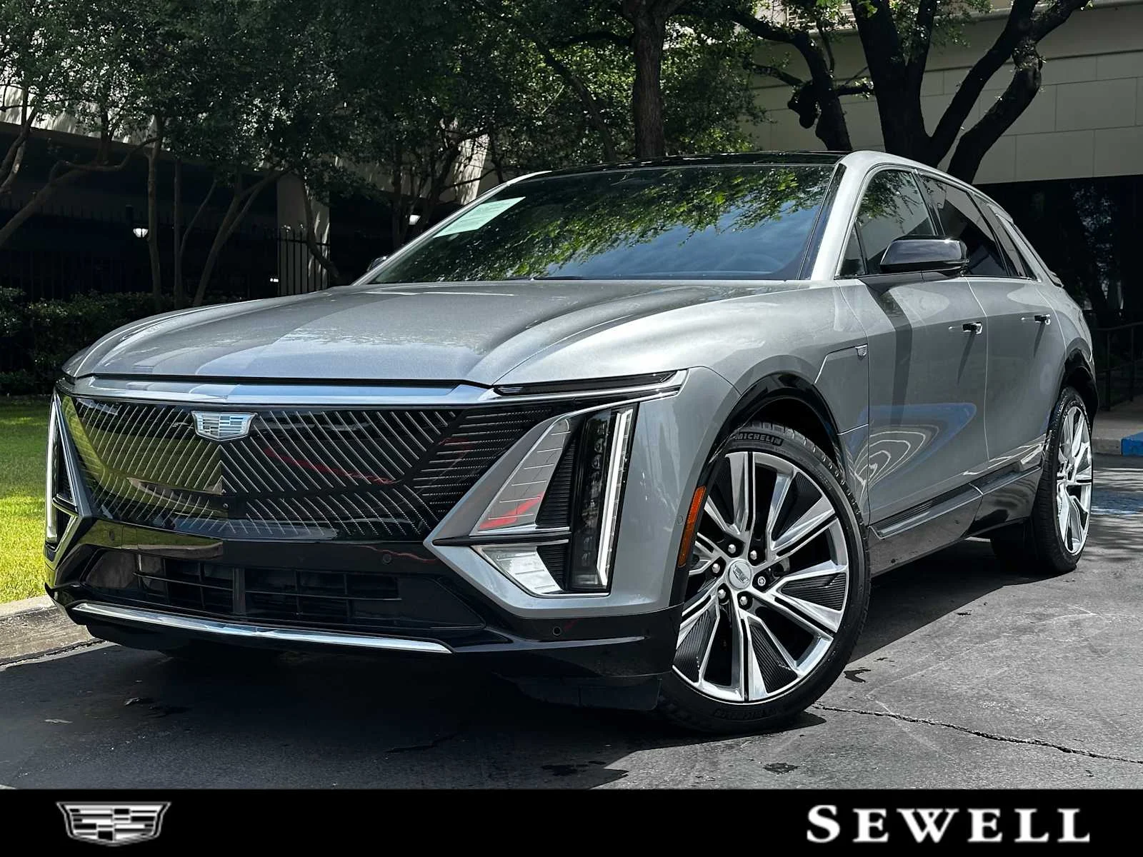2025 Cadillac Lyriq Luxury 3 AWD's photo