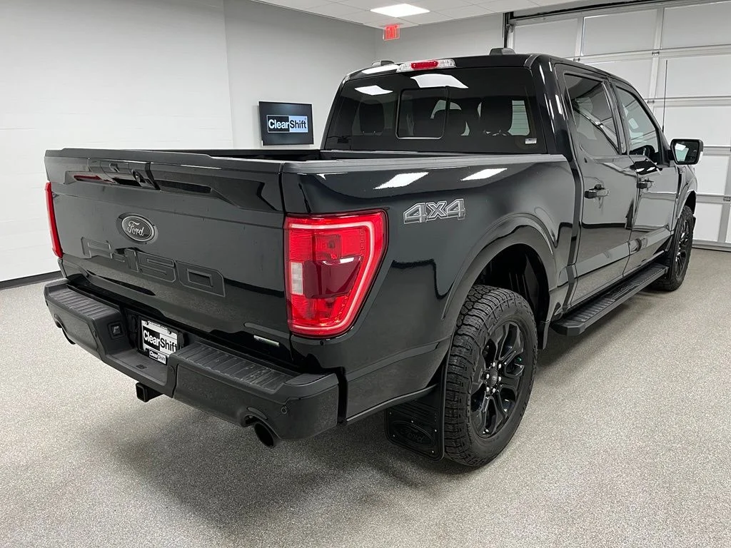 Used 2023 Black Ford XLT image 10