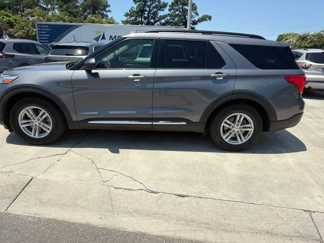 Used 2021 Gray Ford XLT image 4