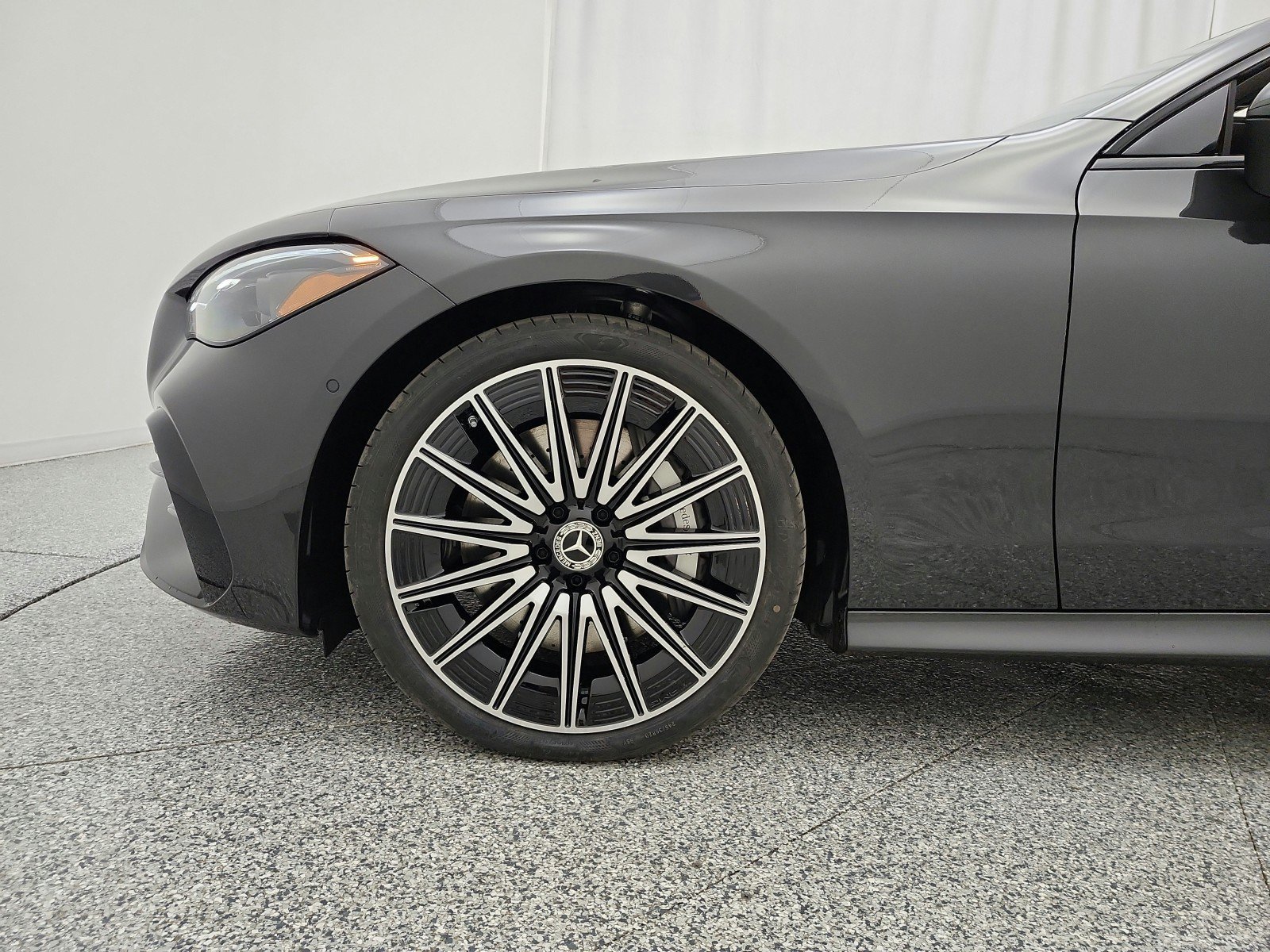 New 2027 Graphite Grey Metallic Mercedes-Benz CLE 450 4MATIC® Coupe image 32