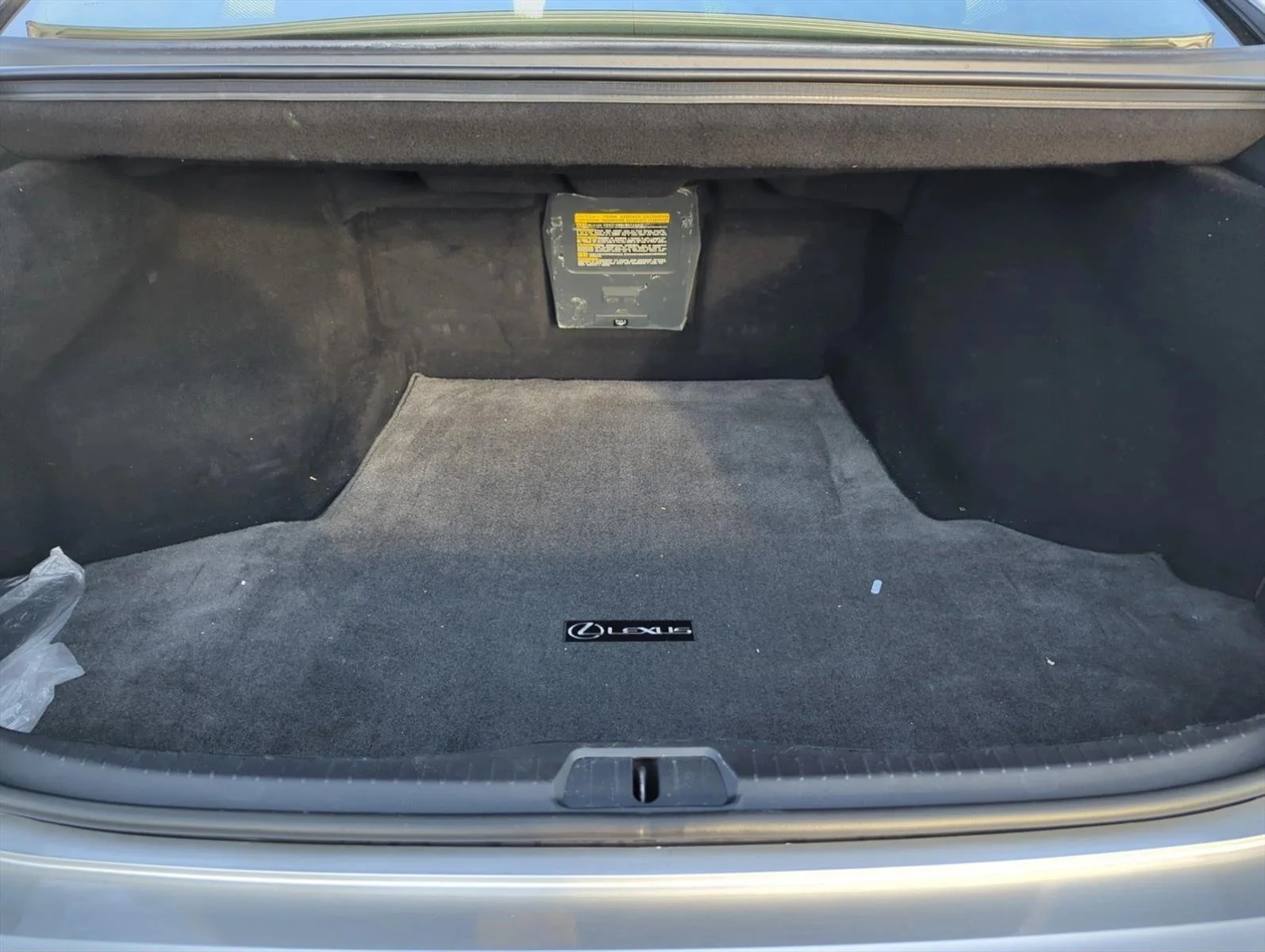 Used 2014 Liquid Platinum Lexus  image 6
