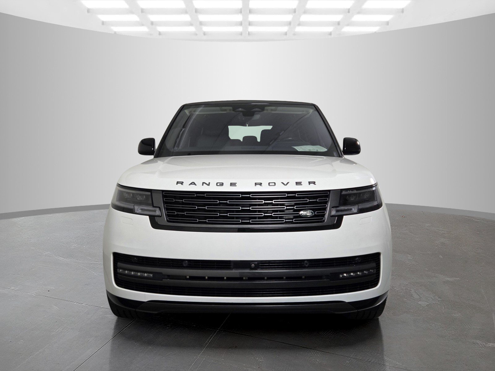Used 2023 White Land Rover SE image 5