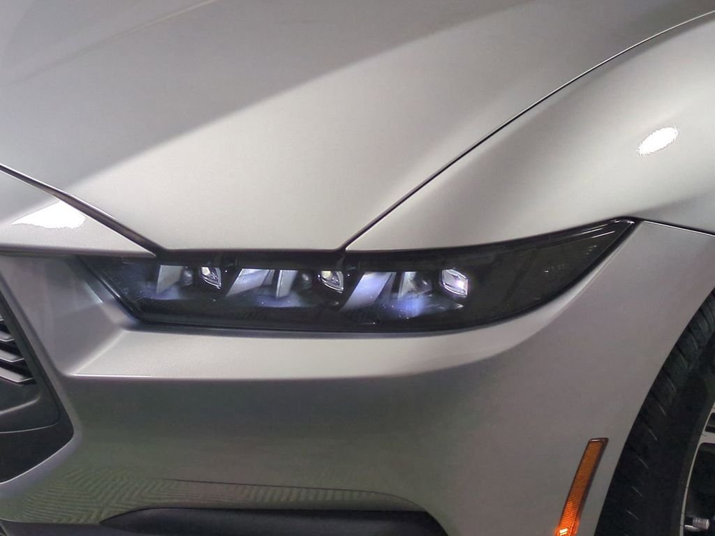 2025 Ford Mustang EcoBoost Premium - Photo 10