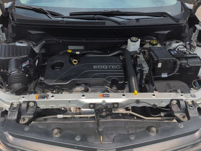 Used 2020 SILVER ICE METALLIC Chevrolet LT image 30