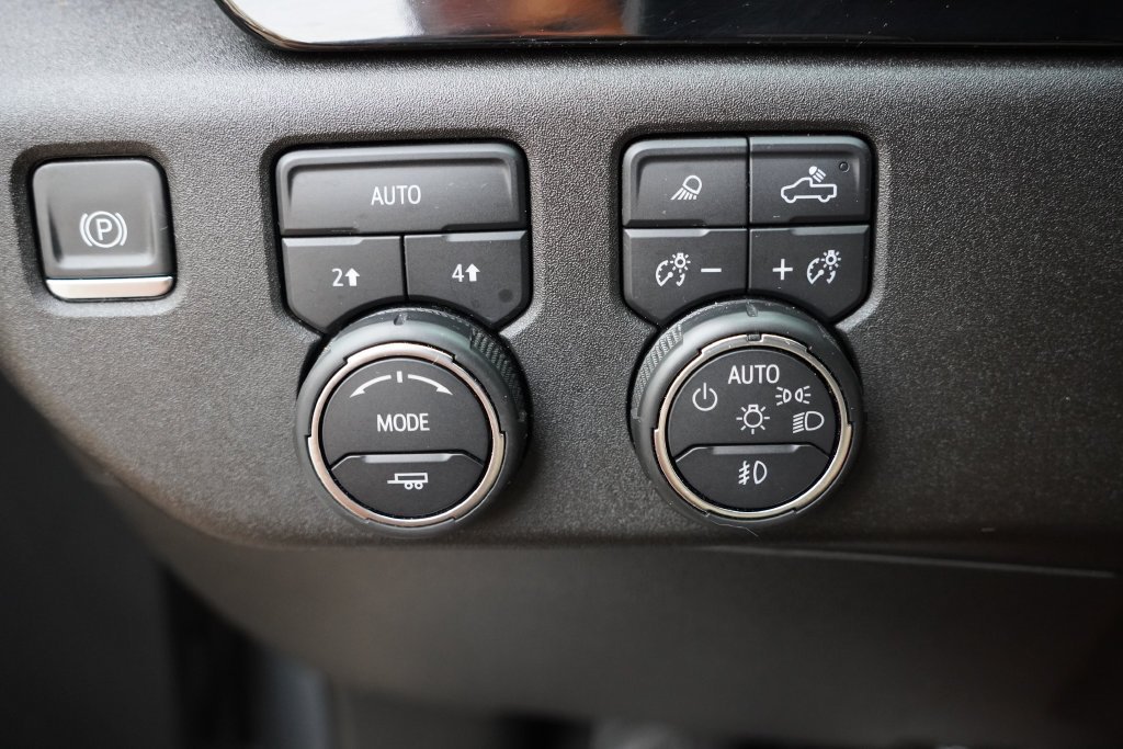 2024 Chevrolet Silverado 1500 LTZ - Photo 25