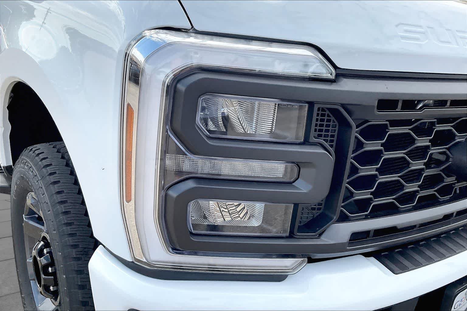New 2026 Oxford White Ford F-350® XL image 13