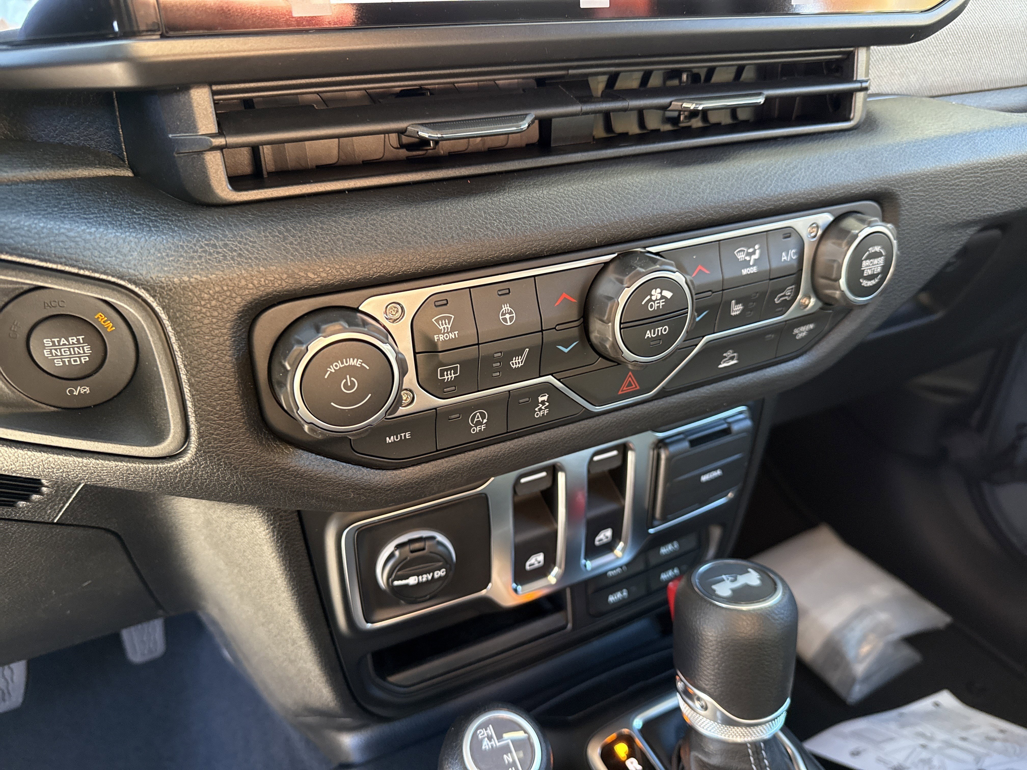 New 2026 Anvil Clearcoat Jeep Sport S image 27