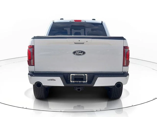Used 2025 White Ford Lariat image 6