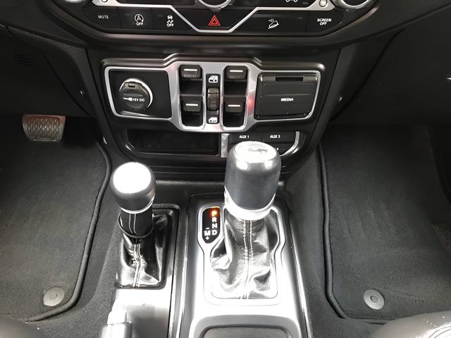 Used 2020 Gray Jeep Unlimited Sahara image 16