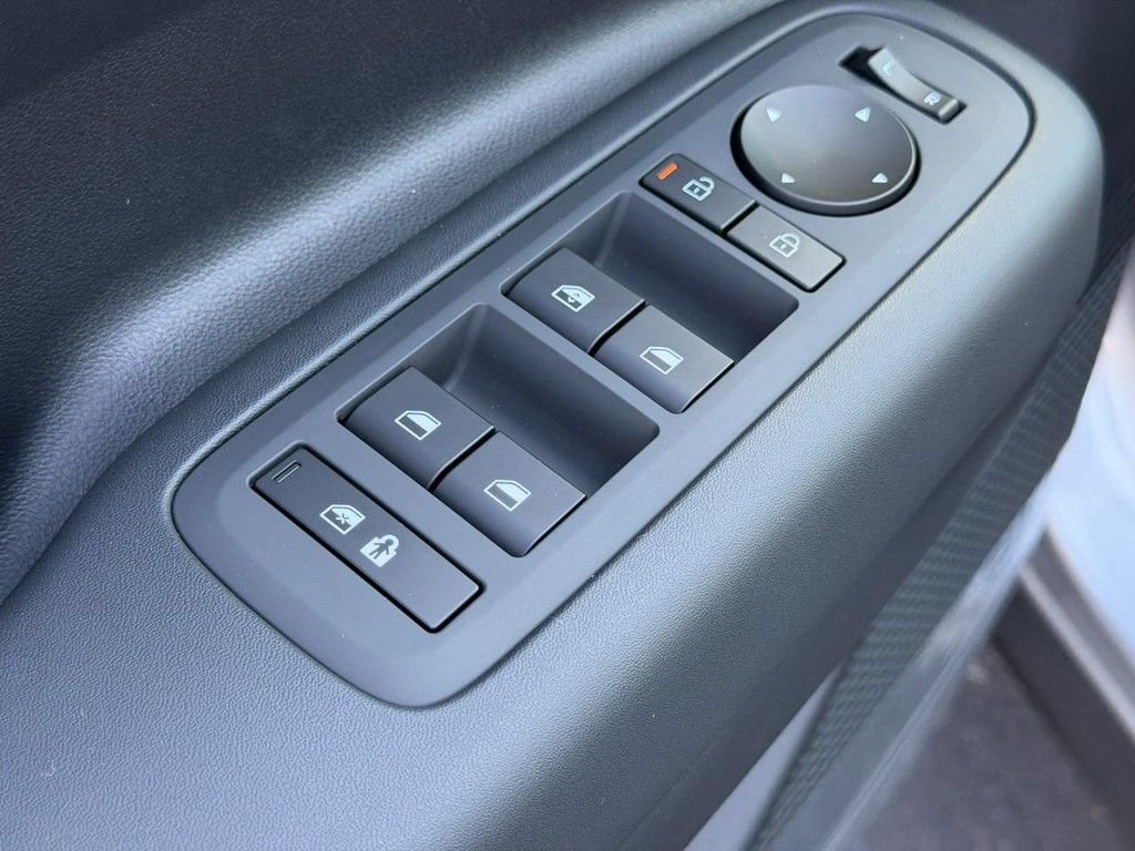 New 2026 Silver Hyundai SE image 23