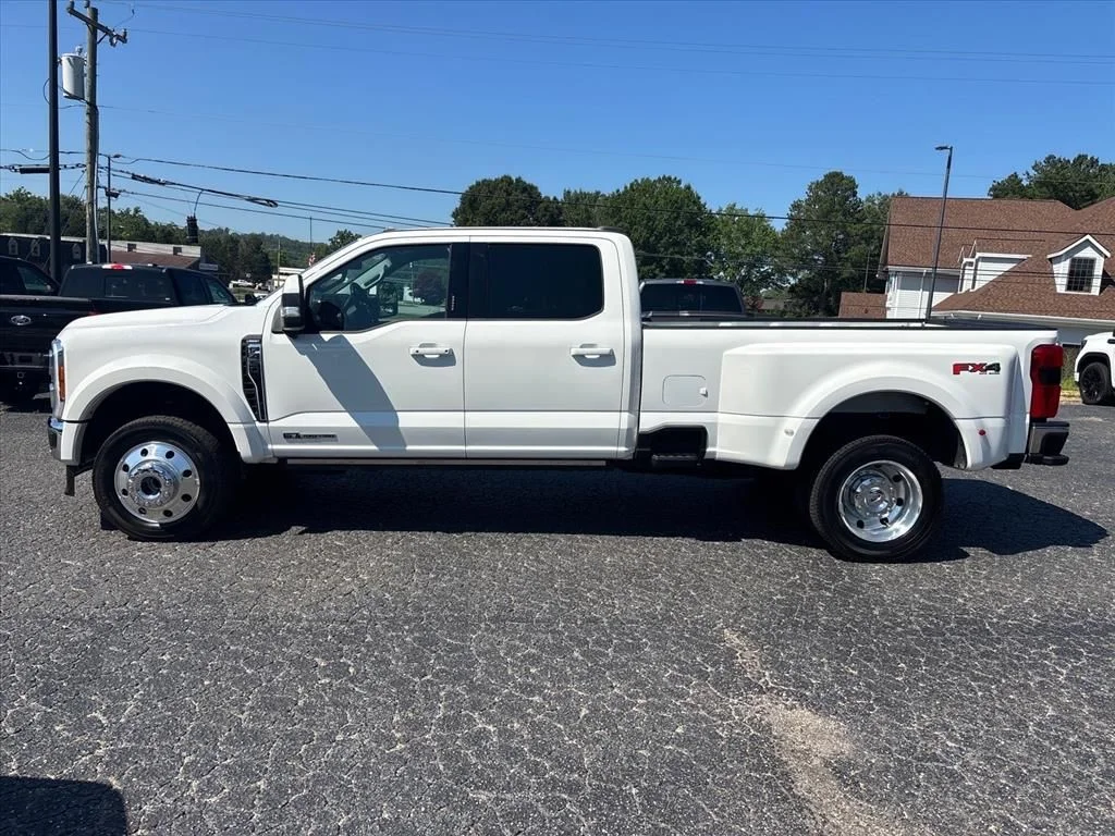 Used 2023 White Ford Lariat image 4