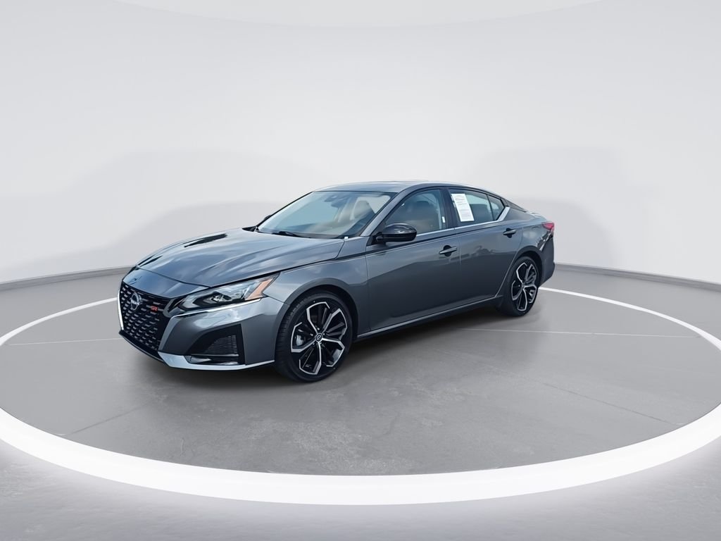 Used 2024 Gray Nissan 2.5 SR image 4