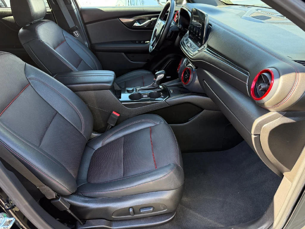 Used 2025 Black Chevrolet RS image 15