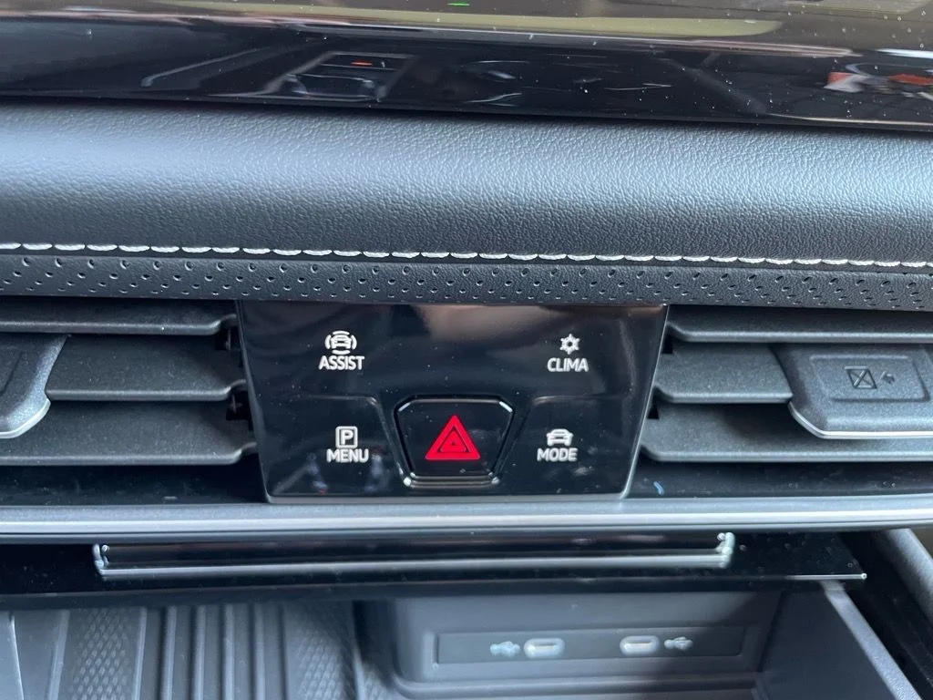 2026 Volkswagen Atlas SEL Premium R-Line - Photo 13