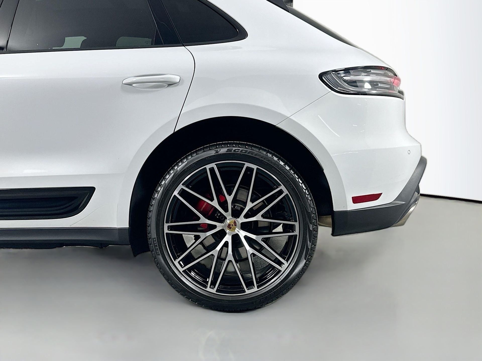 2024 Porsche Macan S - Photo 12