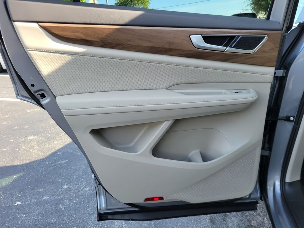 New 2026 Silver Volkswagen 2.0T SE image 6