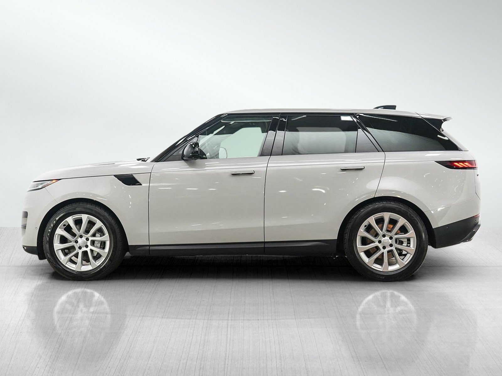 Used 2025 Land Rover Range Rover Sport SE with VIN SAL1P9EU2SA456507 for sale in Burnsville, Minnesota