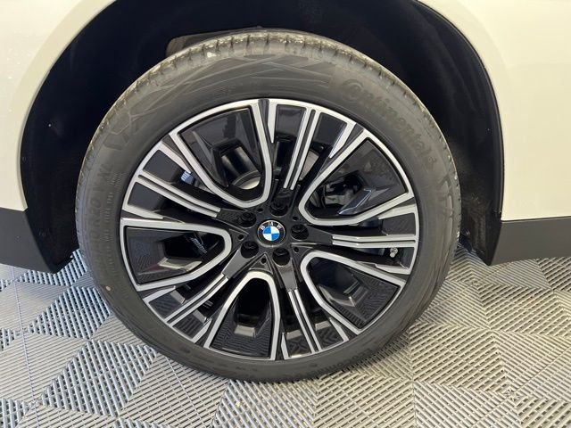 New 2026 White BMW 30 xDrive image 42