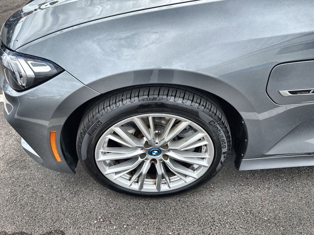 Used 2023 Gray BMW 330e xDrive image 18