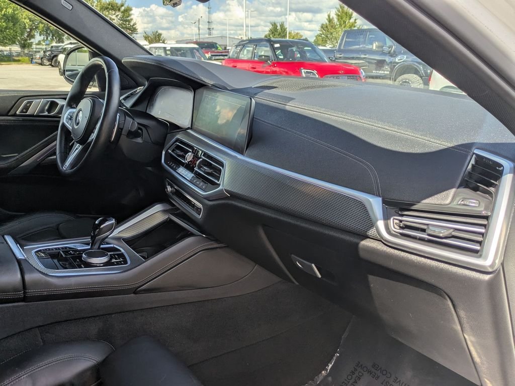 Used 2023 White BMW xDrive40i image 26