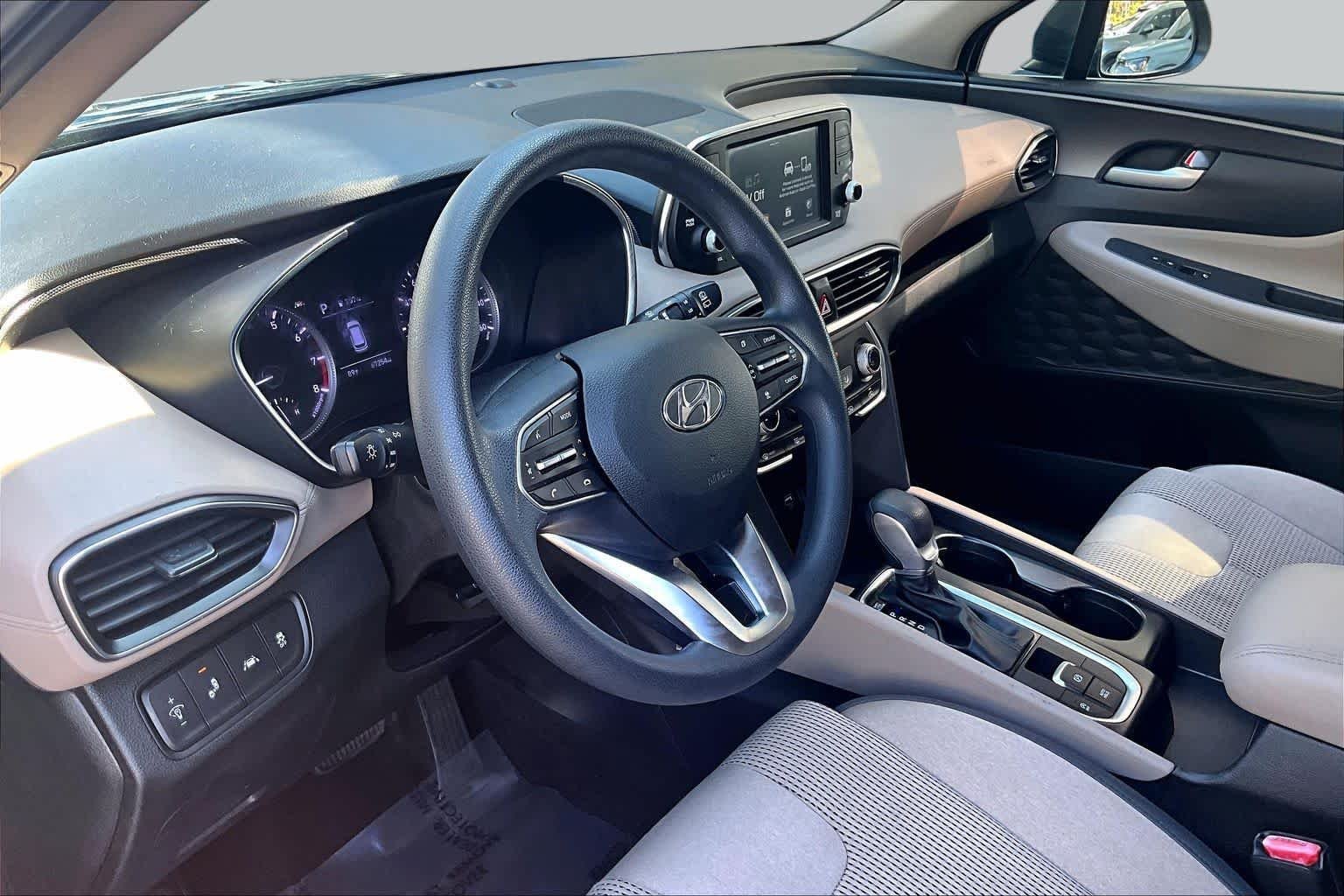 Used 2019 Twilight Black Hyundai SE image 18