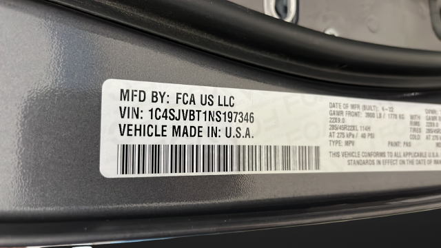 Used 2022 Baltic Gray Metallic Clearcoat Jeep Series II image 39