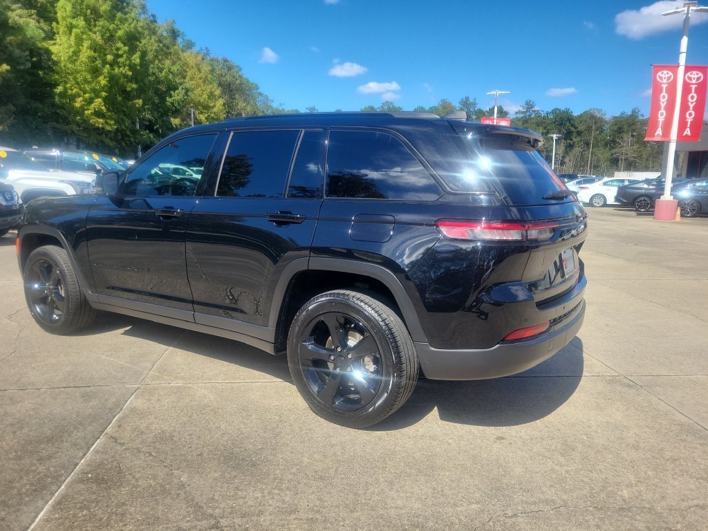 Used 2025 Black Jeep Limited image 3