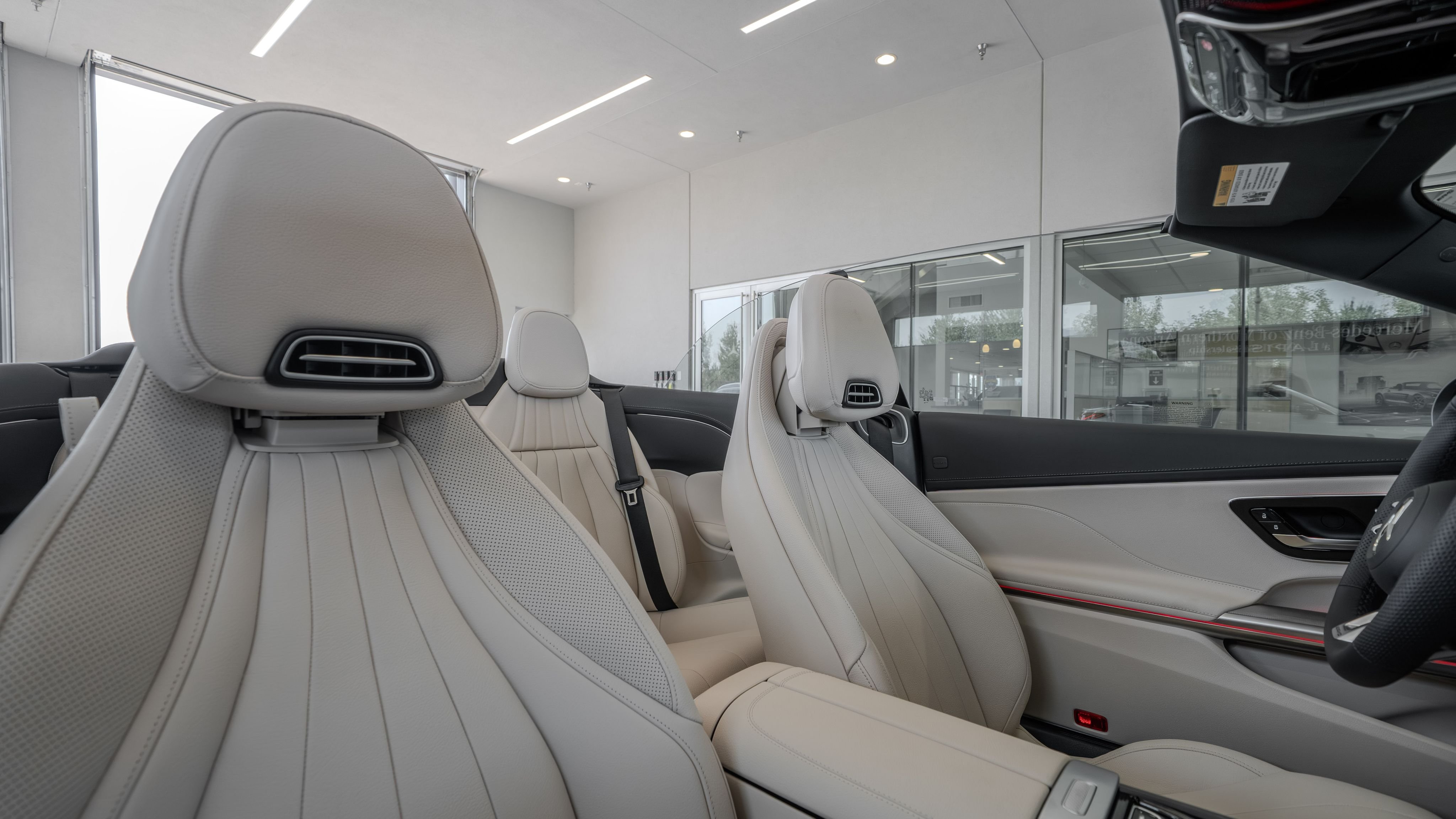 New 2026 MANUFAKTUR Moonlight White Metallic Mercedes-Benz CLE 53 AMG® image 36
