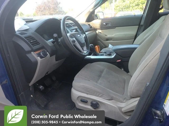 Used 2013 Blue Metallic Ford  image 10