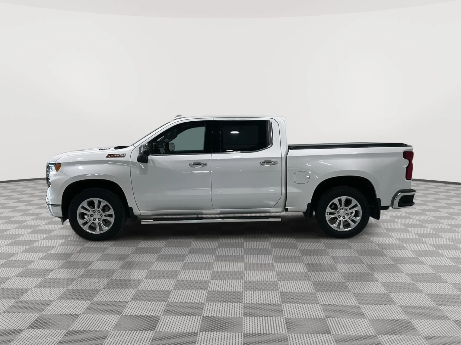 Used 2023 Chevrolet Silverado 1500 LTZ with VIN 1GCUDGE81PZ199028 for sale in Alexandria, Minnesota