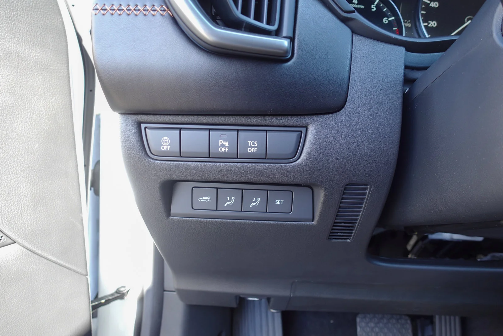 New 2026 Wind Chill Pearl Mazda 2.5 S Premium image 16