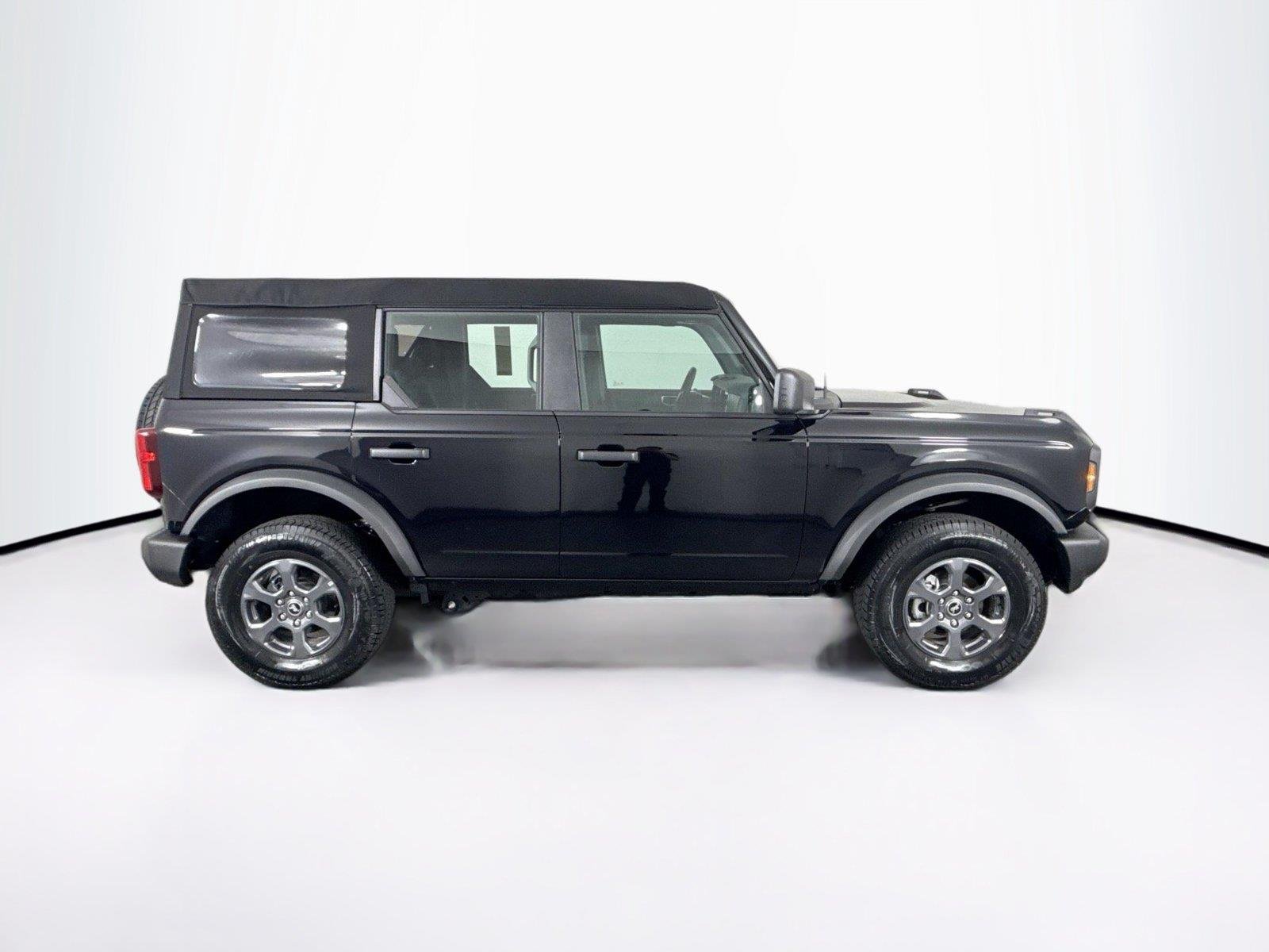 2025 Ford Bronco 4-Door Base - Photo 8