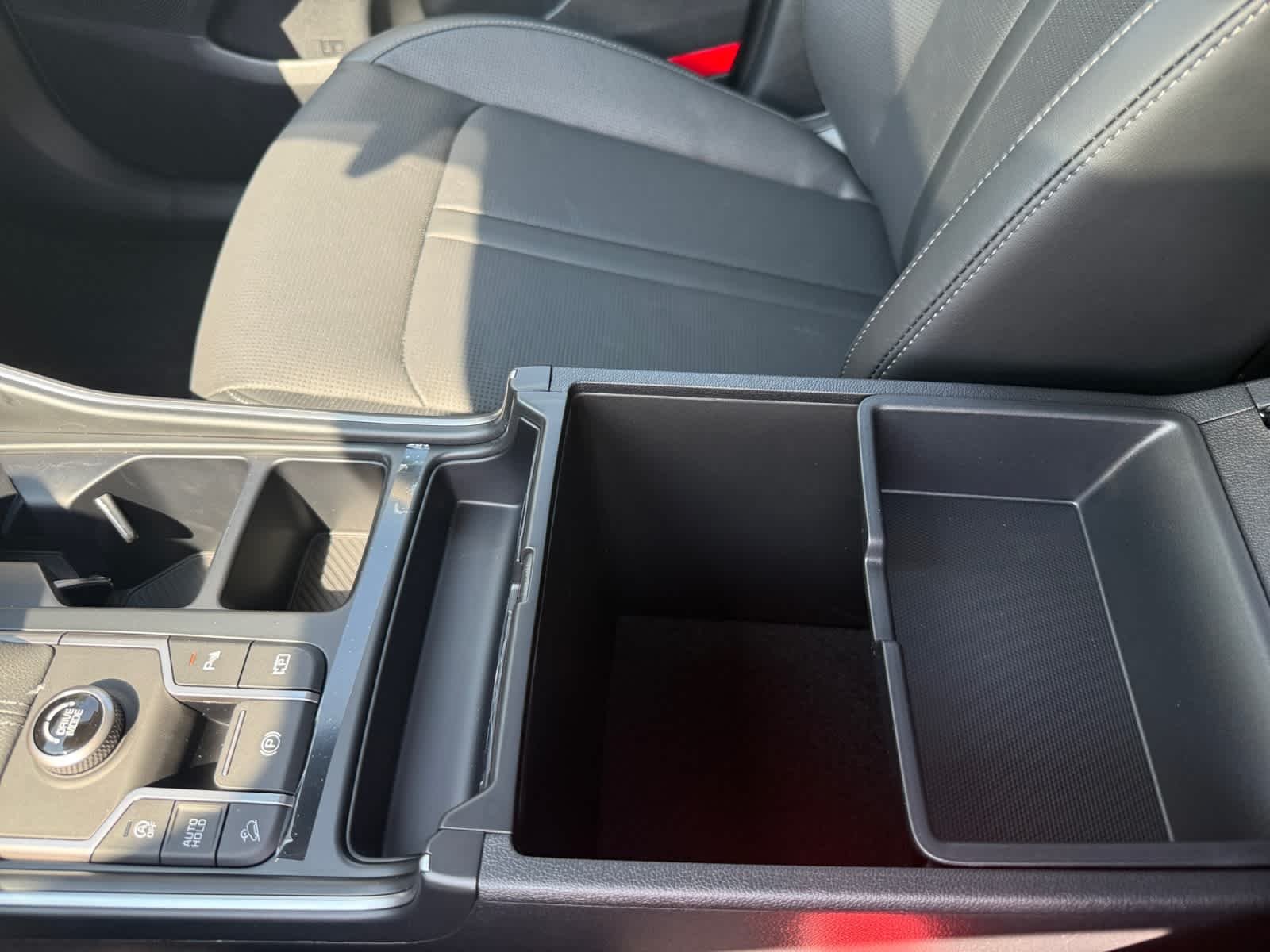 New 2026 Ivory Silver Kia S image 18